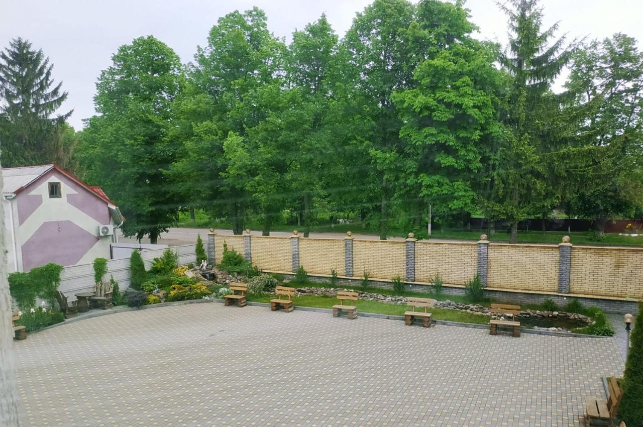 Zhyttedar Ulanov Luaran gambar