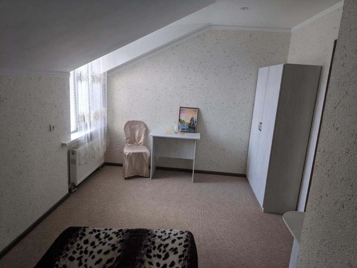 Zhyttedar Ulanov Luaran gambar