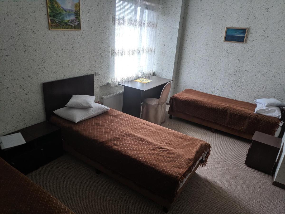 Zhyttedar Ulanov Luaran gambar