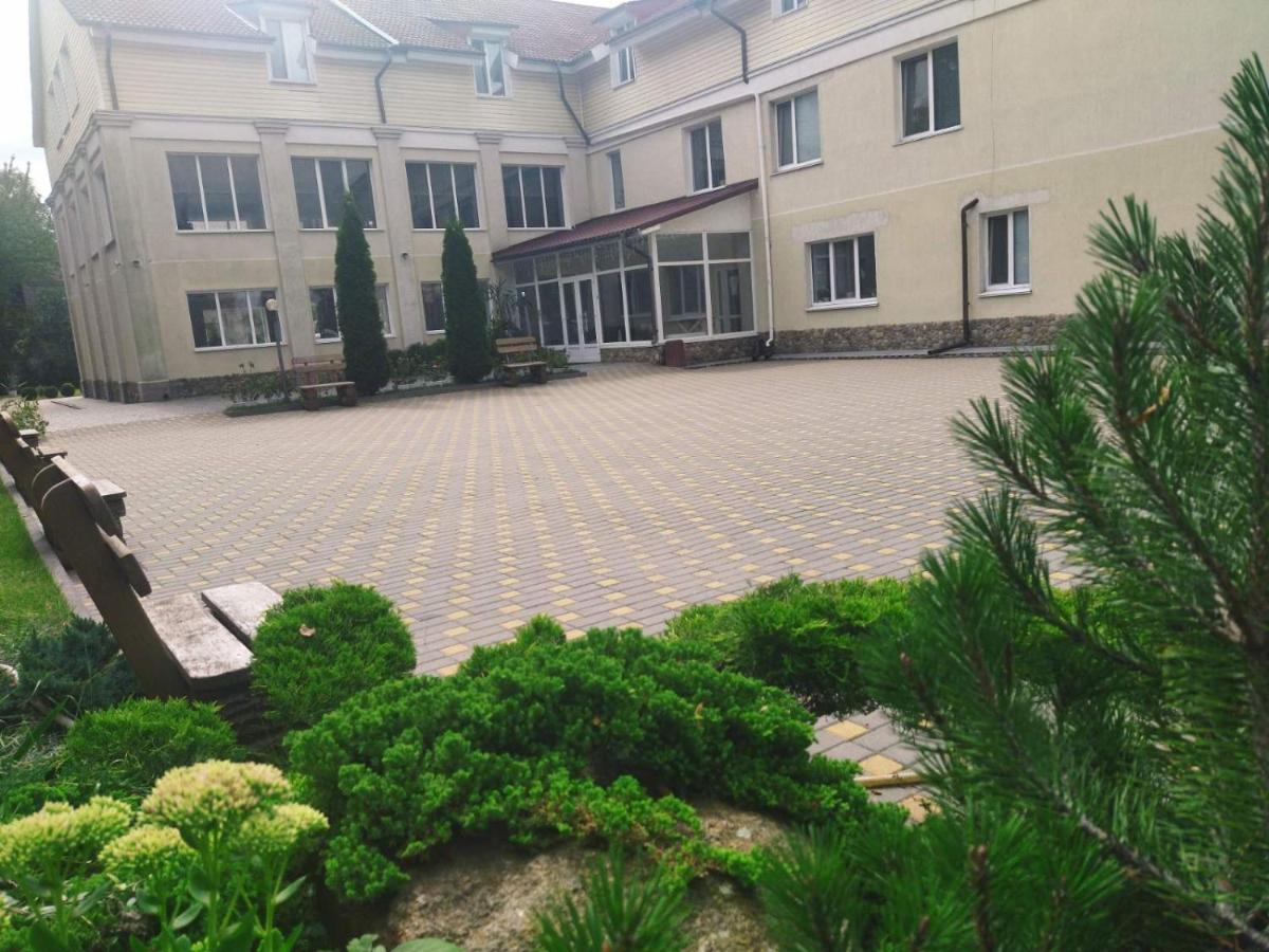 Zhyttedar Ulanov Luaran gambar