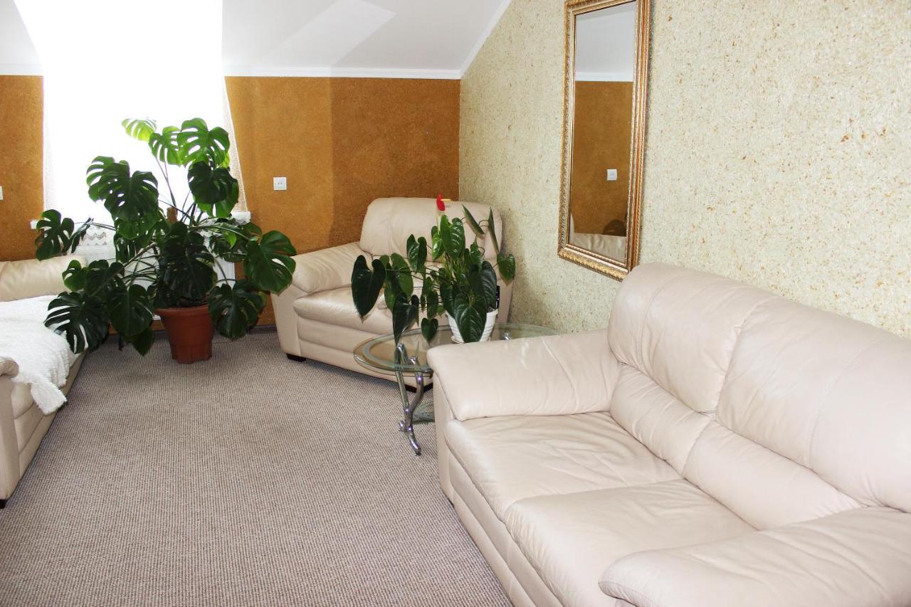 Zhyttedar Ulanov Luaran gambar