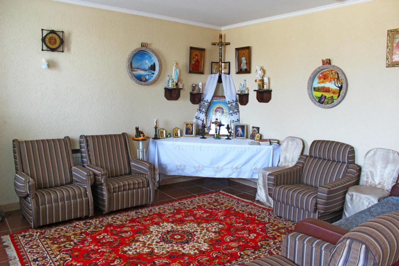 Zhyttedar Ulanov Luaran gambar